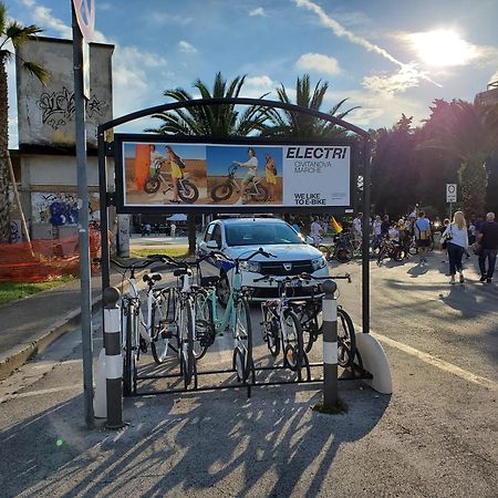 B&B Lido Apartament 10A Civitanova Marche Exteriör bild