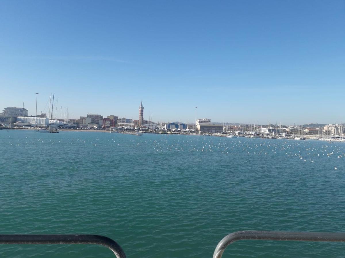 B&B Lido Apartament 10A Civitanova Marche Exteriör bild