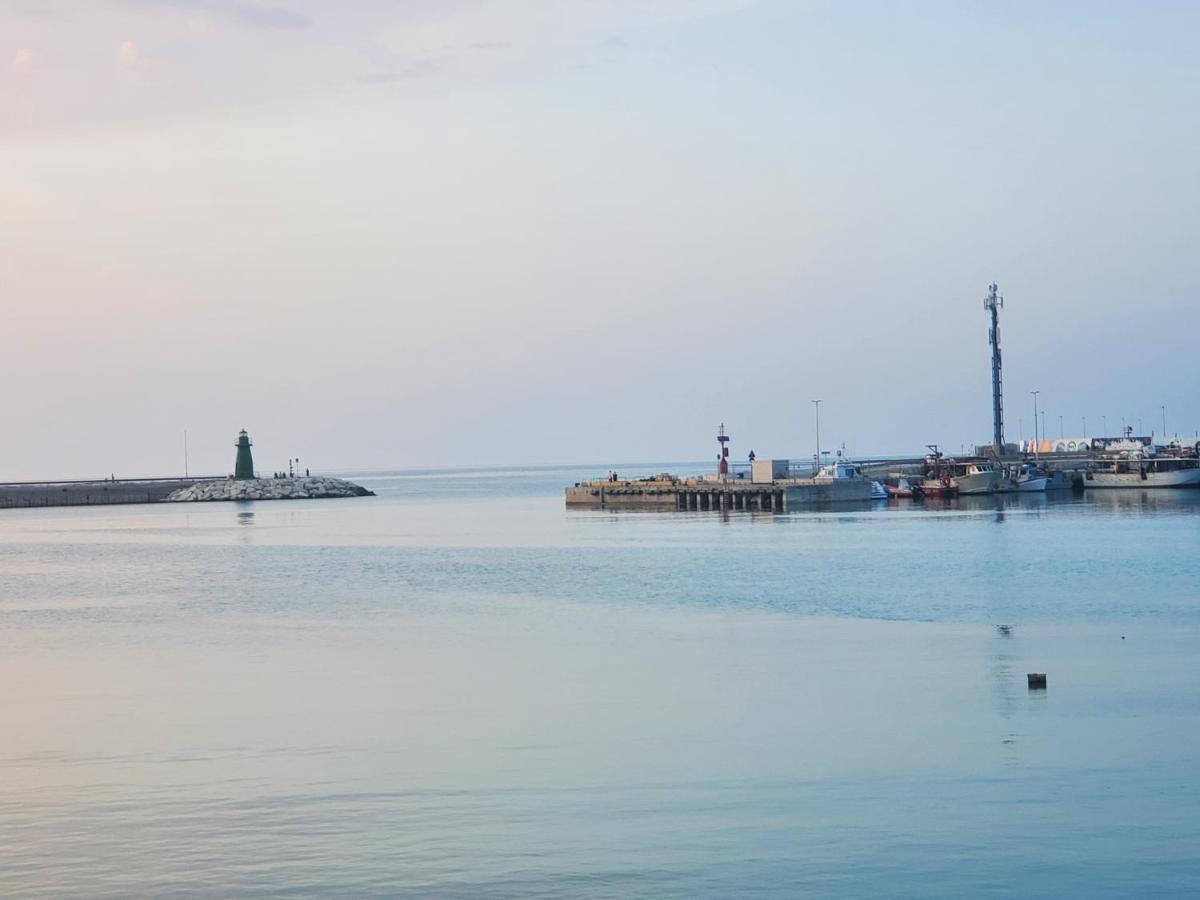 B&B Lido Apartament 10A Civitanova Marche Exteriör bild